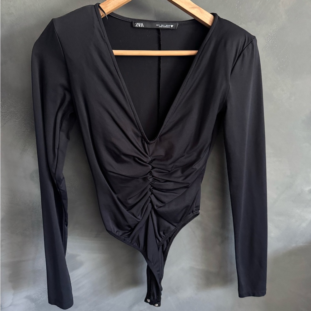 Zara Long sleeve deep-V body suit top